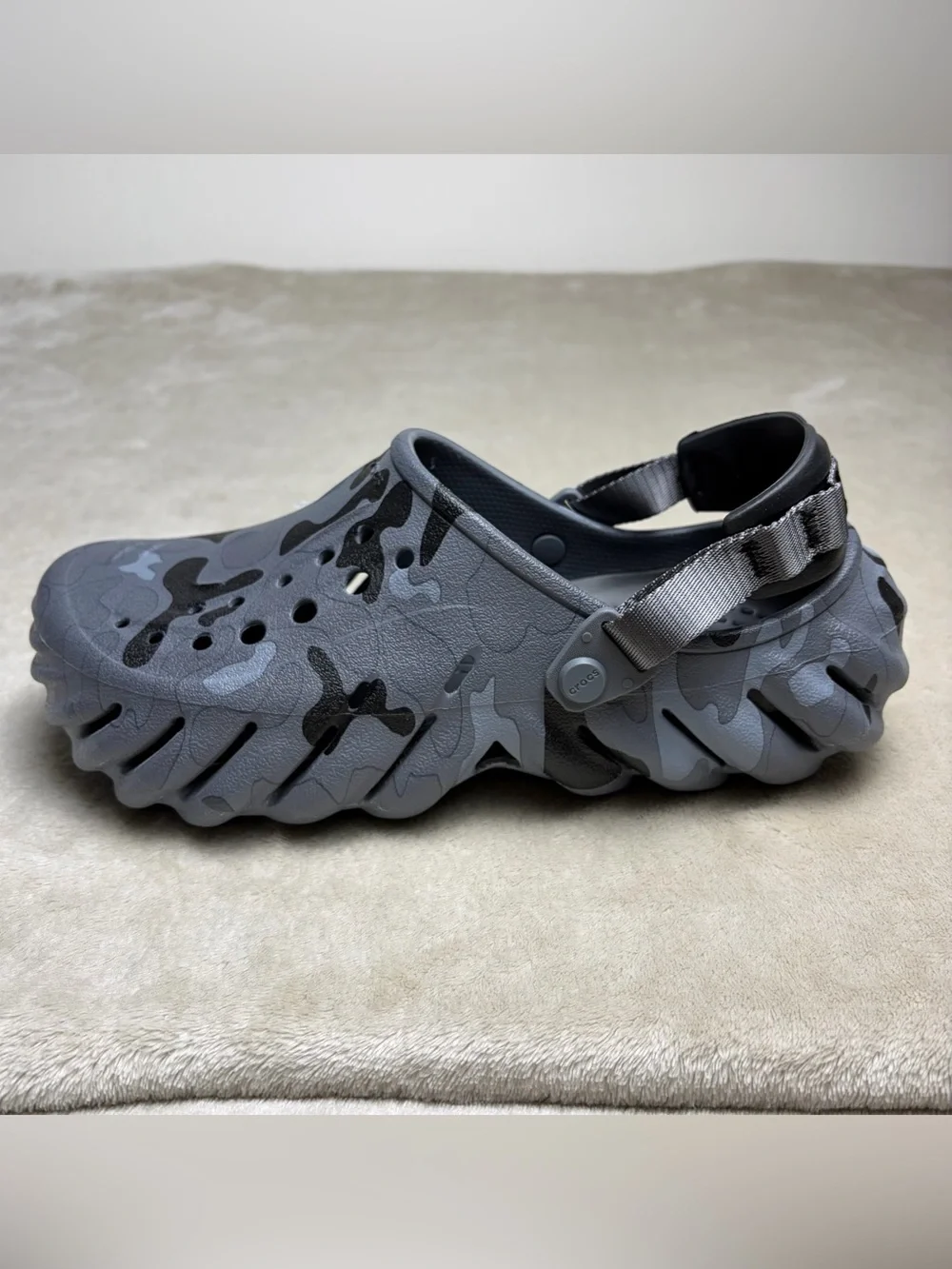 Crocs Echo Clog Camo Black Grey Mens 9 Womens 11 NWT 211981-082